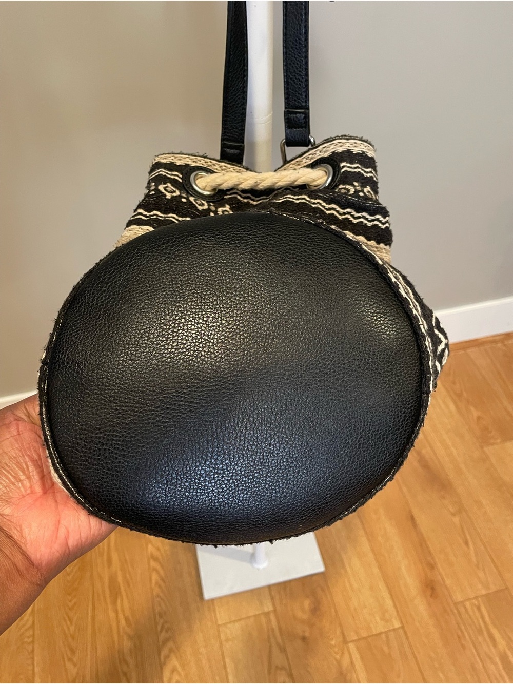 JustFab Black and Cream Woven Drawstring Shoulder Bag - Picture 8 of 8